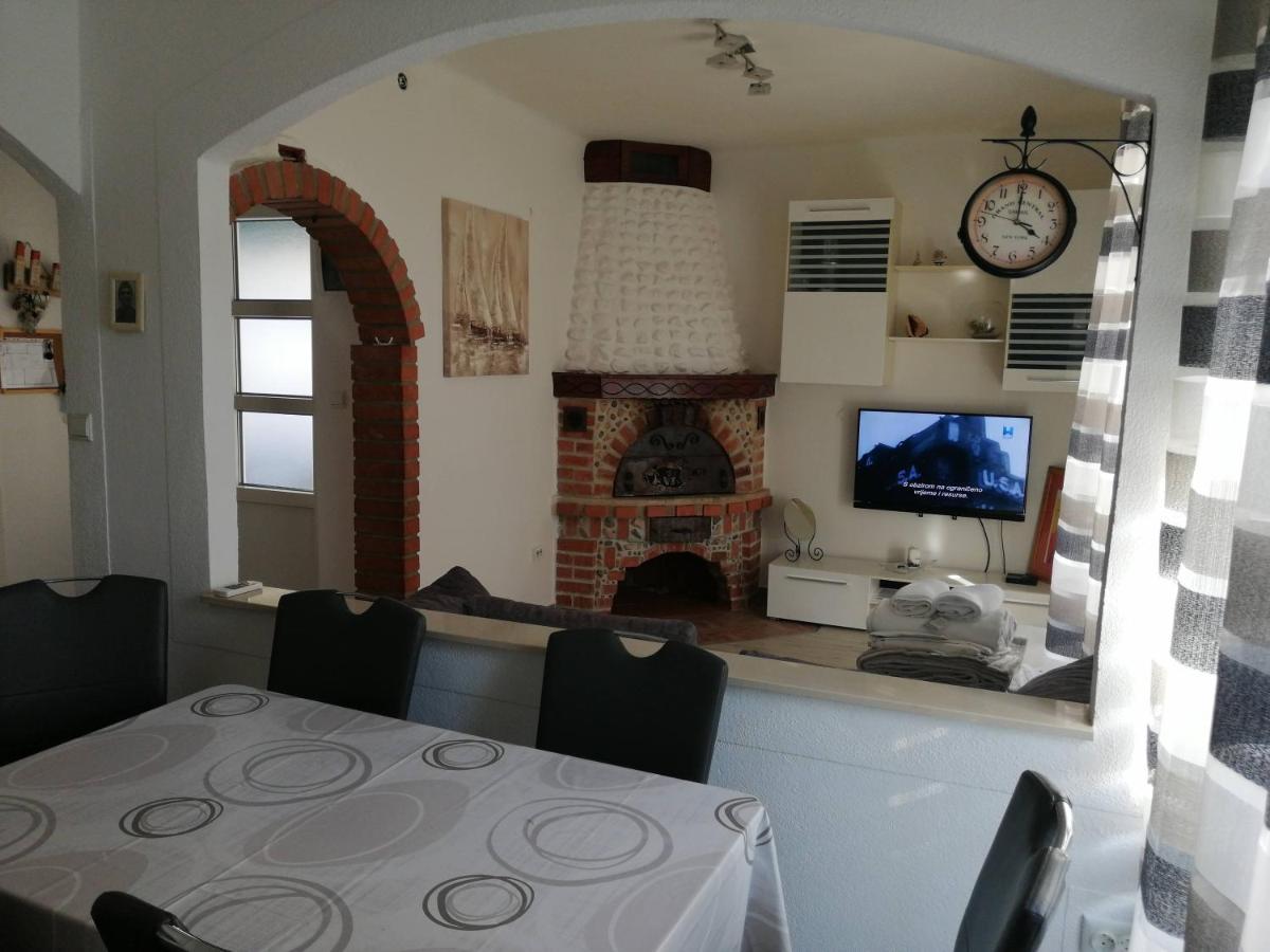 Apartmán Centar Njivice Exteriér fotografie