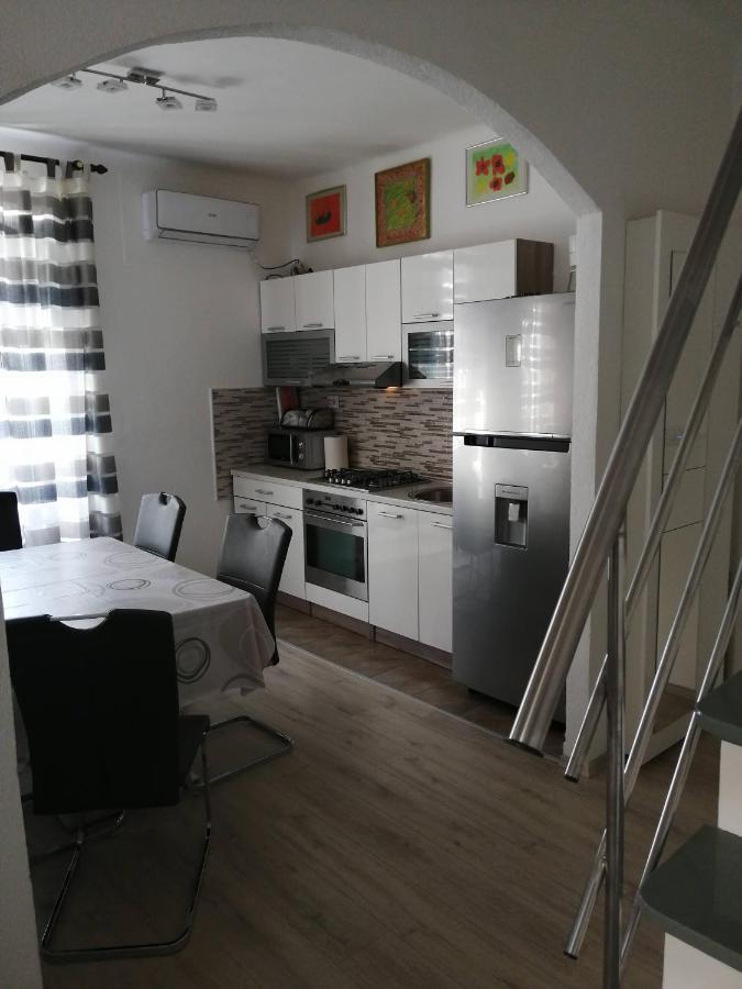Apartmán Centar Njivice Exteriér fotografie